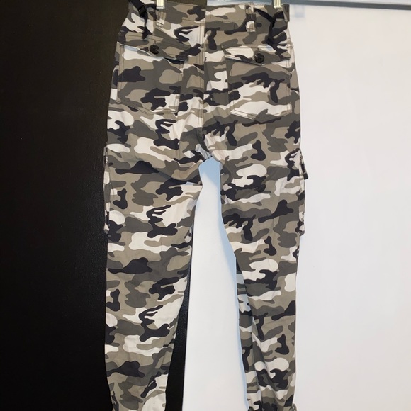 women’s camo cargo pants - Picture 2 of 2